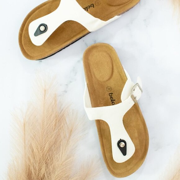 New White Leather T-Strap Sandals Size 8.5 - Picture 6 of 13